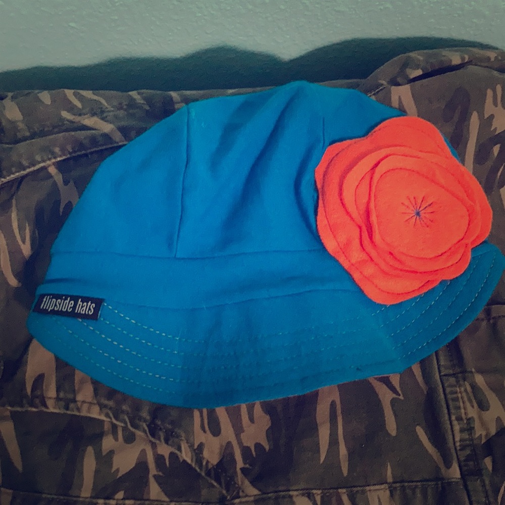 Flip Side Hat with Flower New